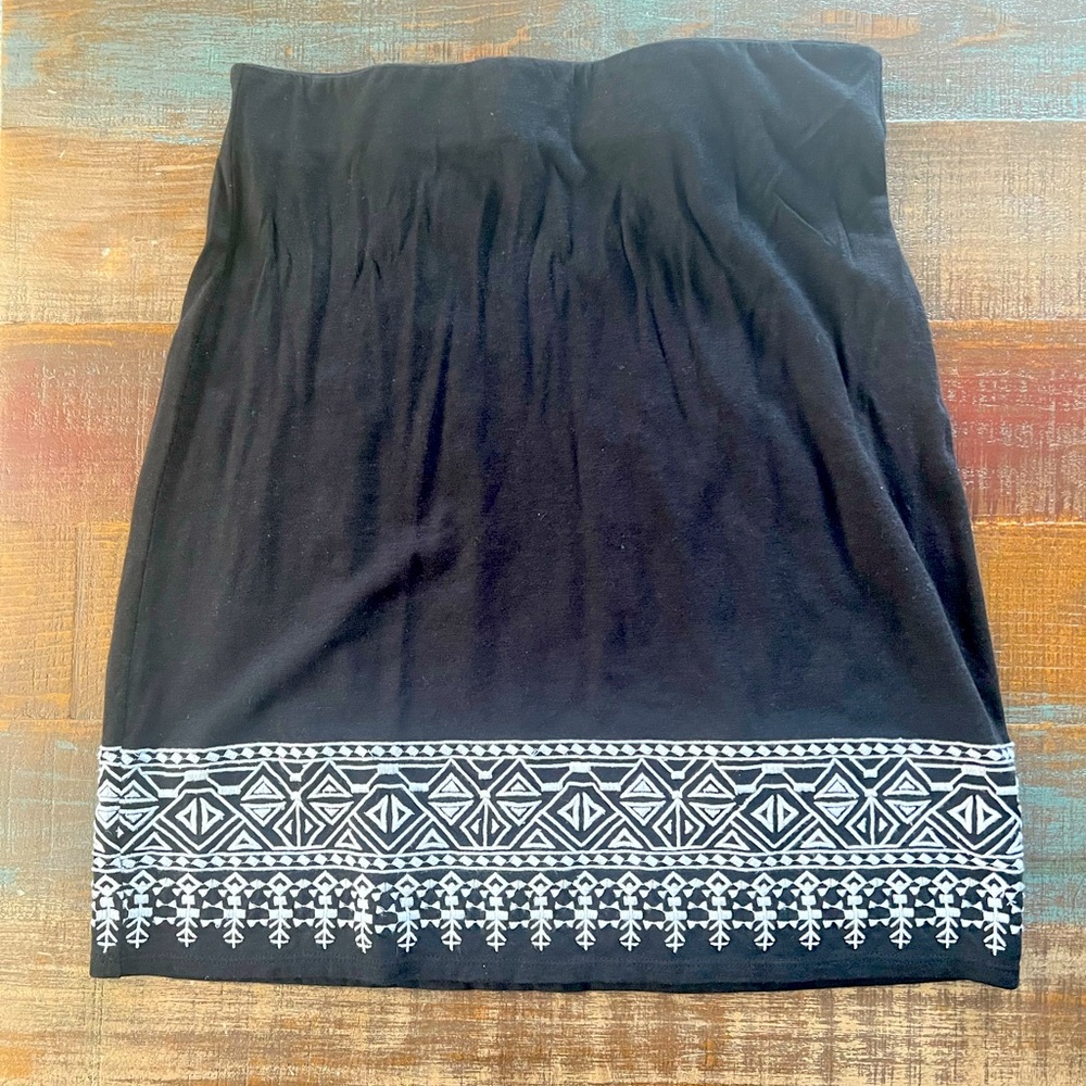 Talbots embroidered skirt Small petite EUC